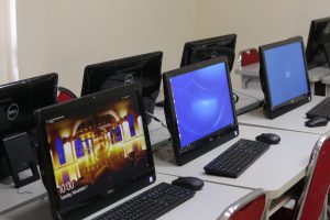 Laboratorium Komputer.